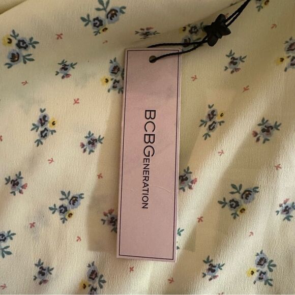 BCBGeneration Dainty Ditsy Slit Front Midi‎ Skirt in Yellow Size 4 NWT - Picture 7 of 9